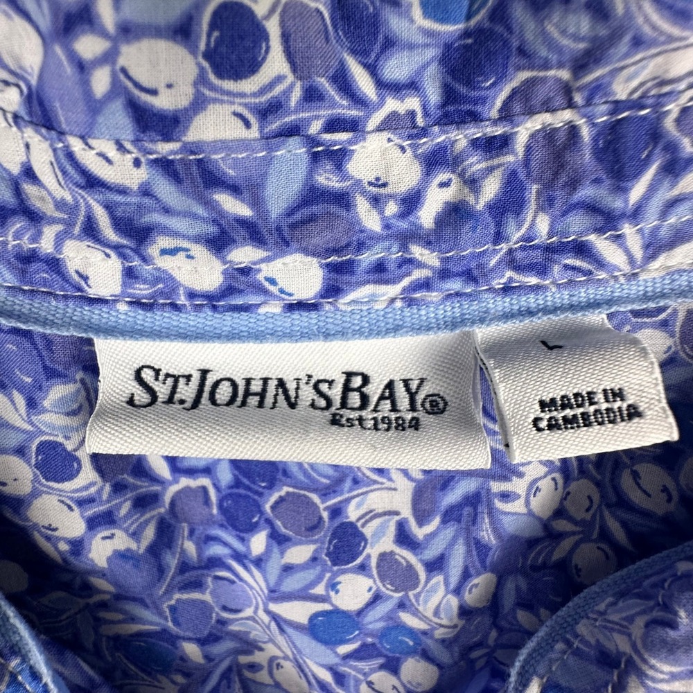 St Johns Bay Womens Blue Floral Berry Print 100% Cotton Button Down Shirt Large - Picture 2 of 15
